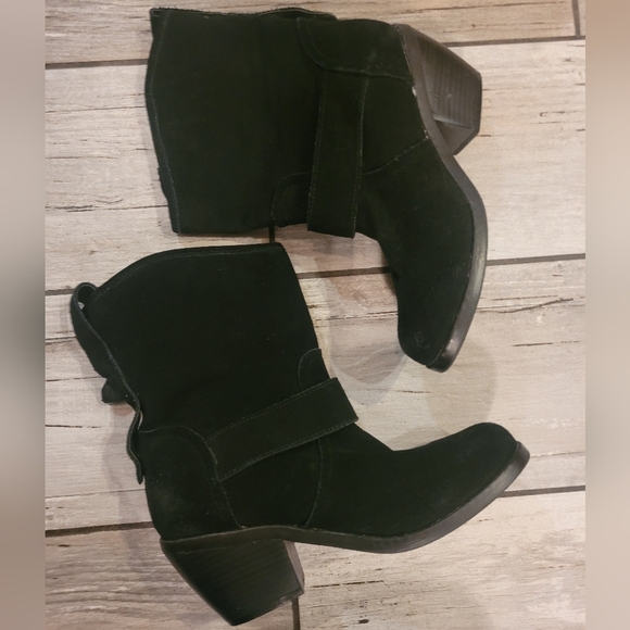 DOLCE VITA Linza black suede leather pull-on buckles ankle boots Women's 7.5 - Picture 8 of 14